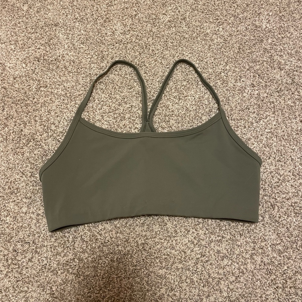 Vuori AllTheFeels Bra in olive green